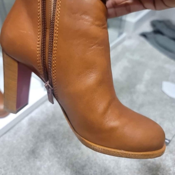 Christian Louboutin Janis Bootie 85 - Picture 2 of 10